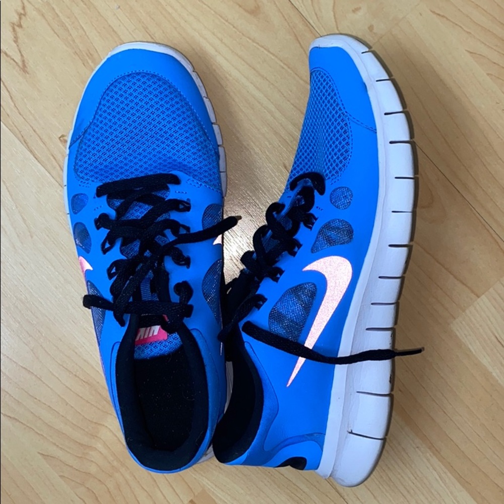 Nike free run sneakers